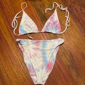 Skatie bonaroo Ella top (M) and Salty bottom (S)❤️